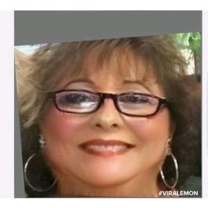 Meet your Posher, Delia